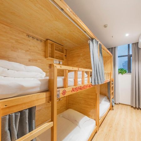 Fangorn Hostel Čchung-čching Exteriér fotografie